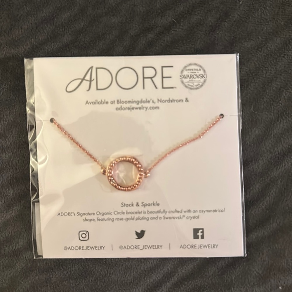 Adore rose gold circle necklace
